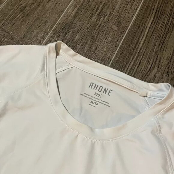 Rhone T Shirt Mens XL White Short Sleeve Crewneck Performance Workout - Picture 3 of 4